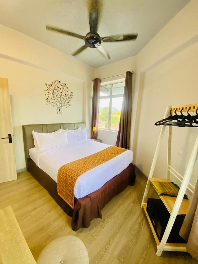 Seaview Apartment Kuah Exterior photo