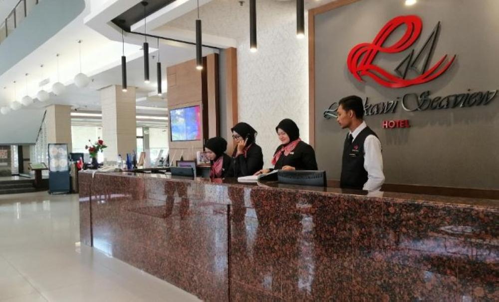 Seaview Apartment Kuah Exterior photo